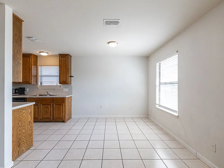 11 Woodcock Cir — Photo 8