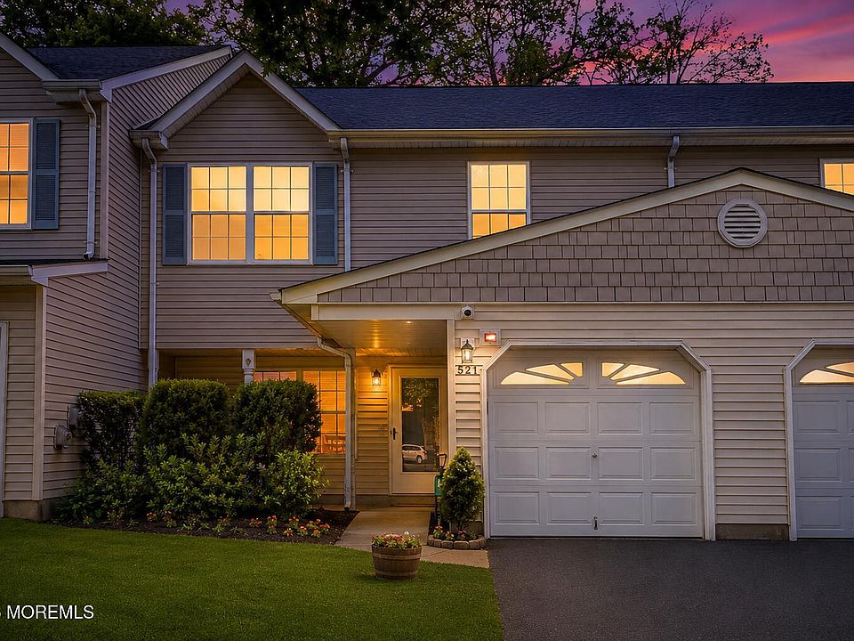1st image of 521 Woodbine Lane