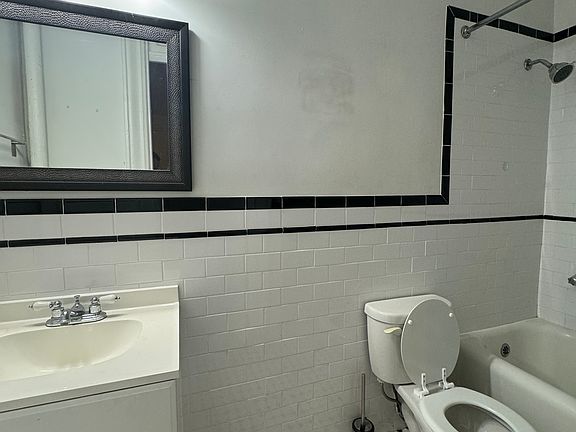 5th image of 510 W 110th St #4T