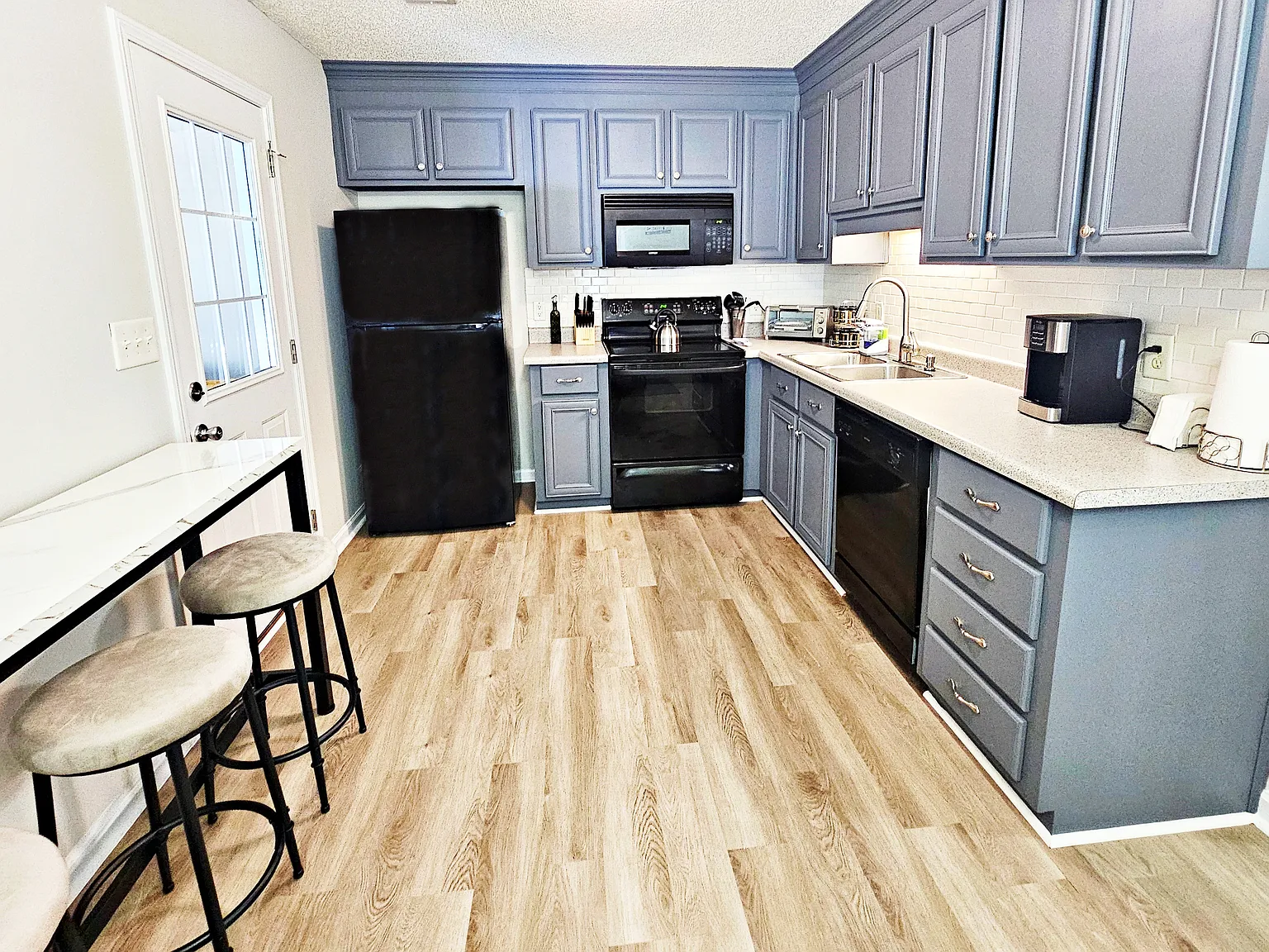 103 Grand Ave — Photo 3