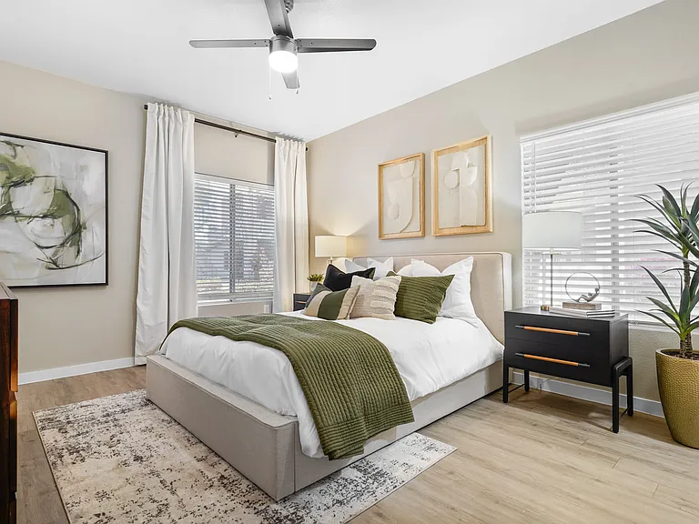 The Residences at Palm Valley Apartments — Photo 4