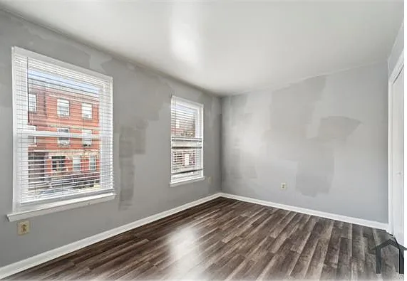 1616 W Diamond St — Photo 5