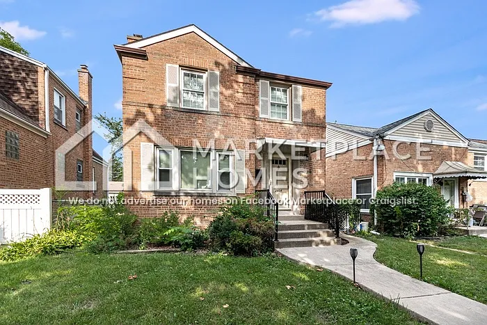 2604 Elm St — Photo 2