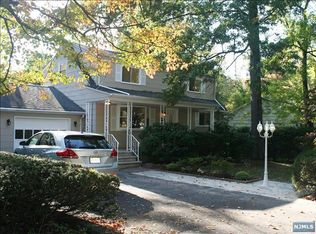 68 South St, Cresskill, NJ 07626