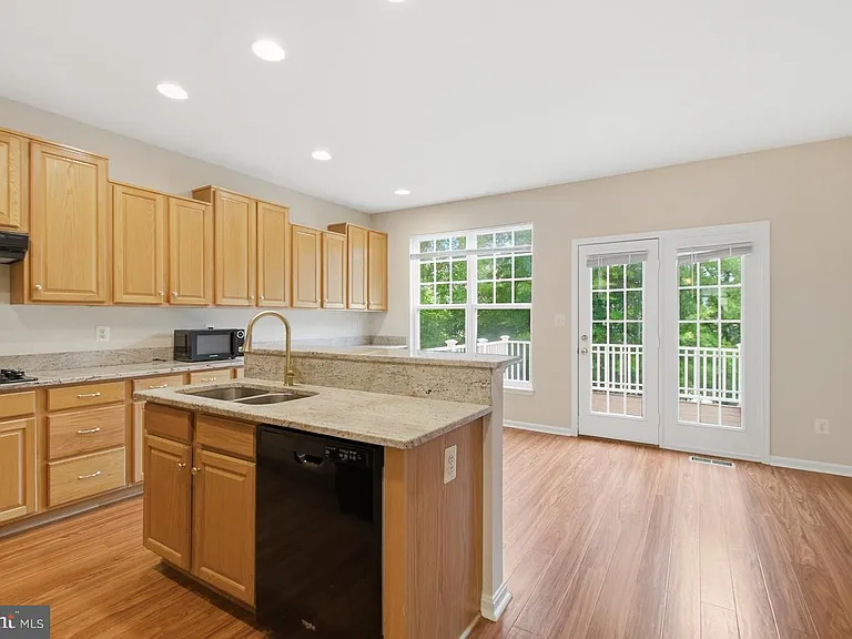 8108 Dove Cottage Ct — Photo 10