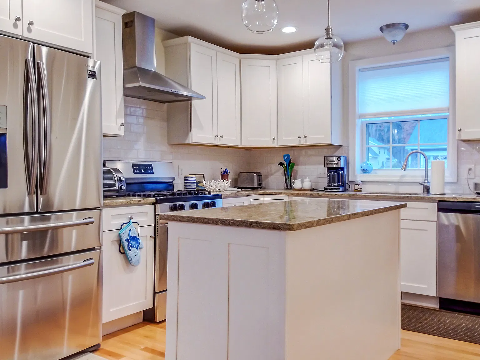 3 bed, 1760 sqft, $2,650 — Photo 3