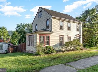 548 Center St, Millersburg, PA 17061