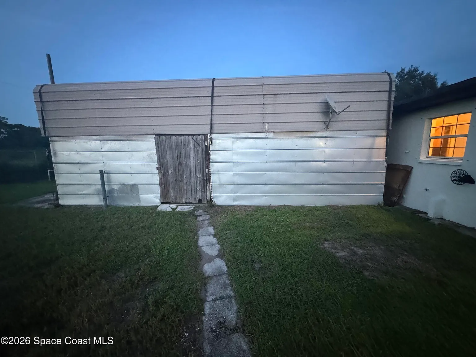 3 bed, 2.0 bath, 1232 sqft, $2,250 — Photo 4
