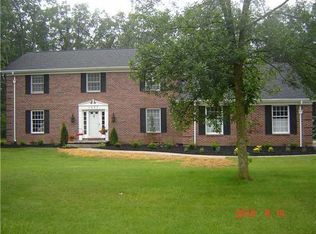 1057 Valley Forge Dr, Defiance, OH 43512