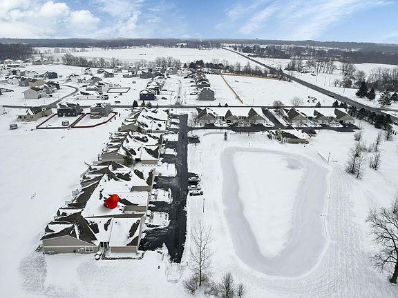 5th image of 48 Ellington Commons Ln
