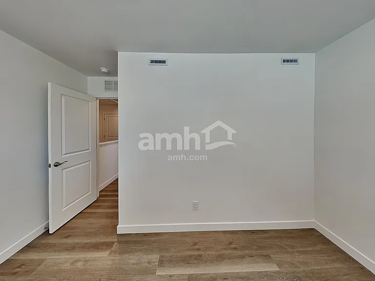 6306 W Calle Bilboa — Photo 19