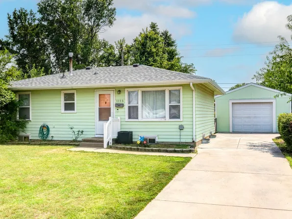 1115 Dover Cir, Salina, KS 67401