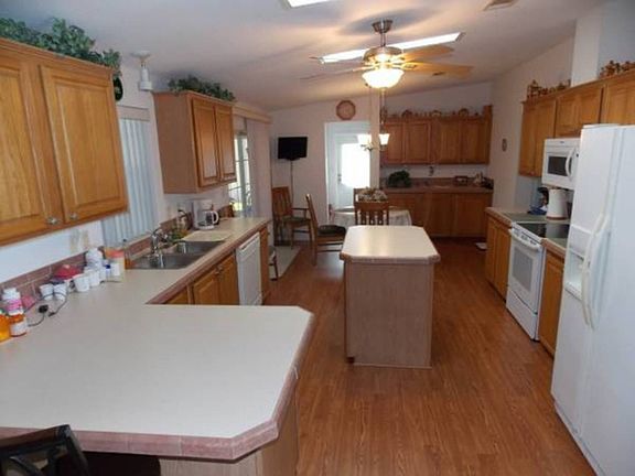 4th image of 1742 Sugar Pine Ave