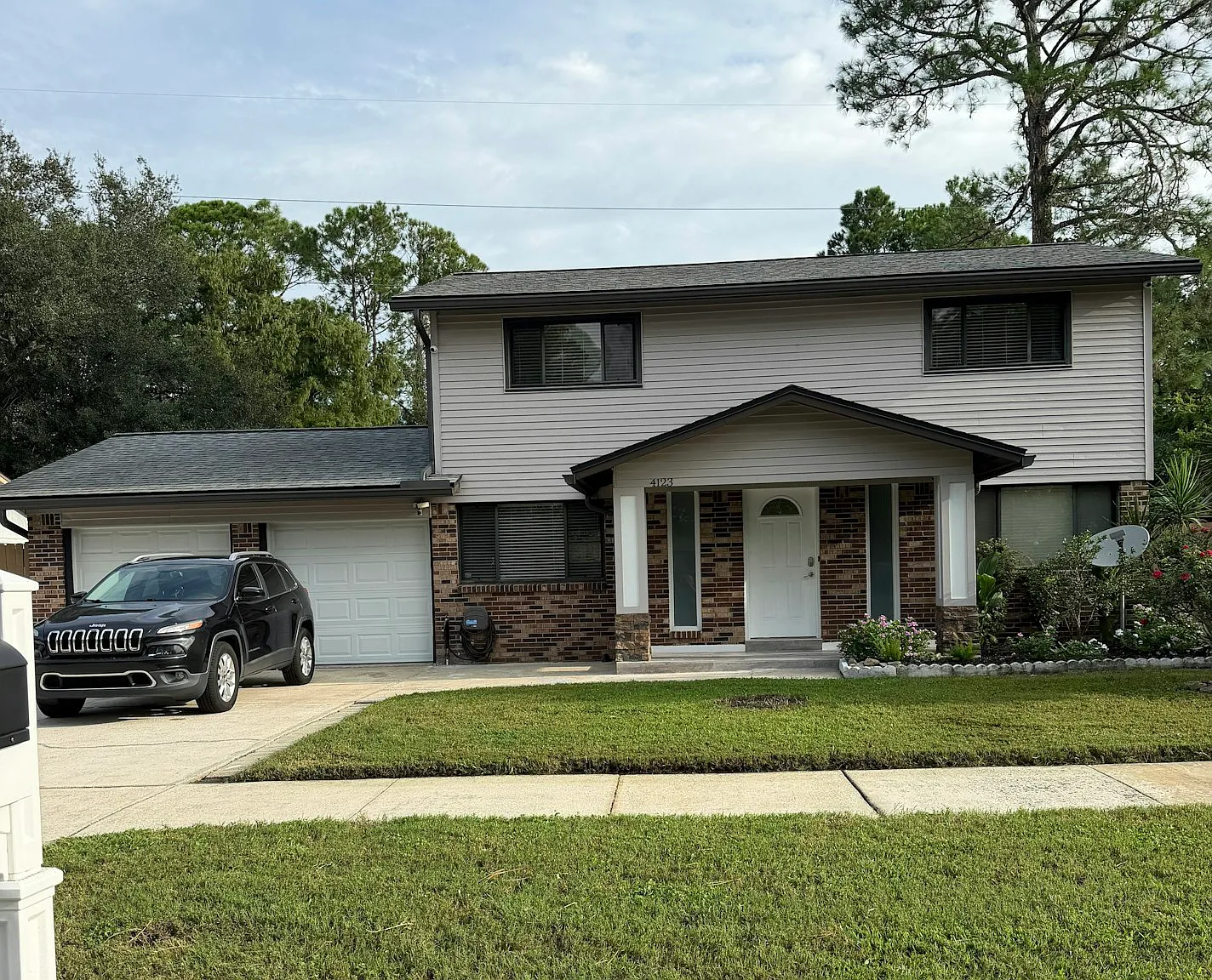 4123 Lazy Hollow Ln N — Photo 1