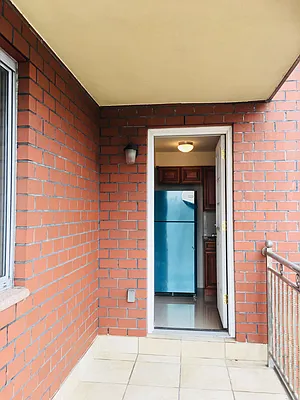 Rented by Chase Global Realty Corp | media 10