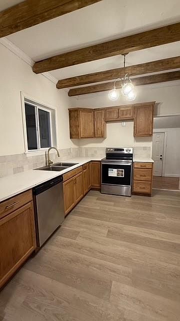 1st image of 719 W Olive St