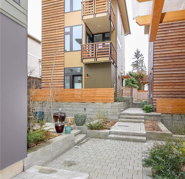 1st image of 12016 33rd Ave NE