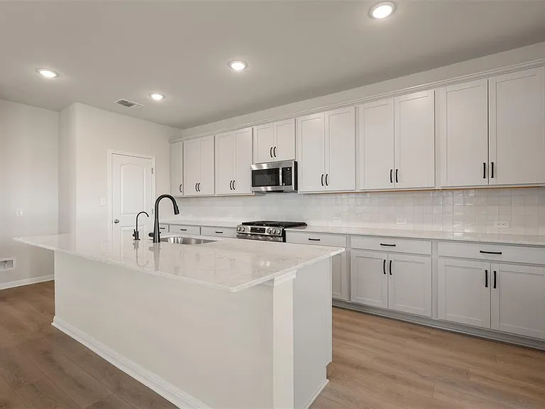 113 Coleto Trl — Photo 13