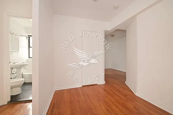 Rented by Red Sparrow Realty Group | media 11