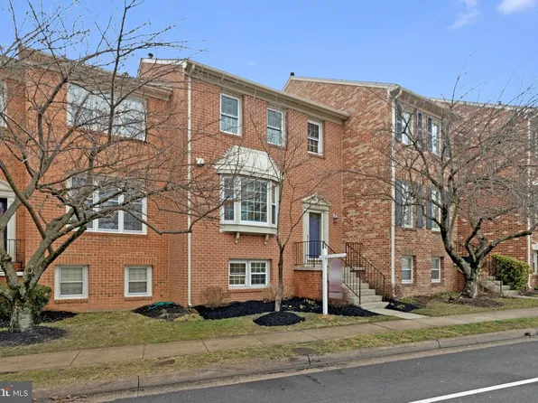 10106 Bushman Dr, Oakton, VA 22124