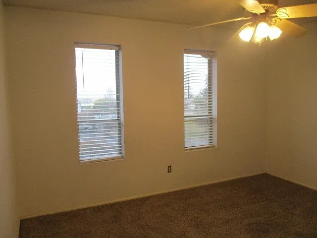 431 E Fiddlers Canyon Rd — Photo 5