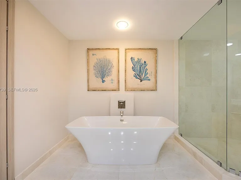 17301 Biscayne Blvd #2009 — Photo 21
