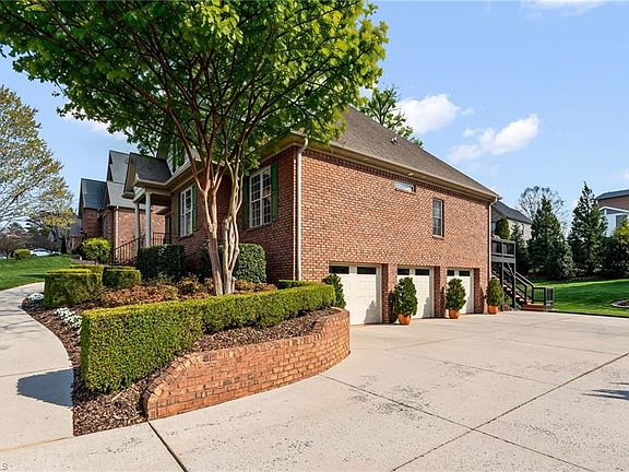 2nd image of 299 Kiawah Island Dr