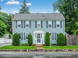 13 Pleasant St, Lexington, MA 02421