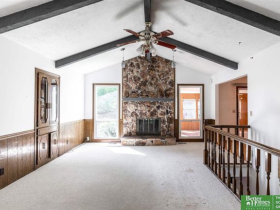 4th image of 1618 N 150th Ct