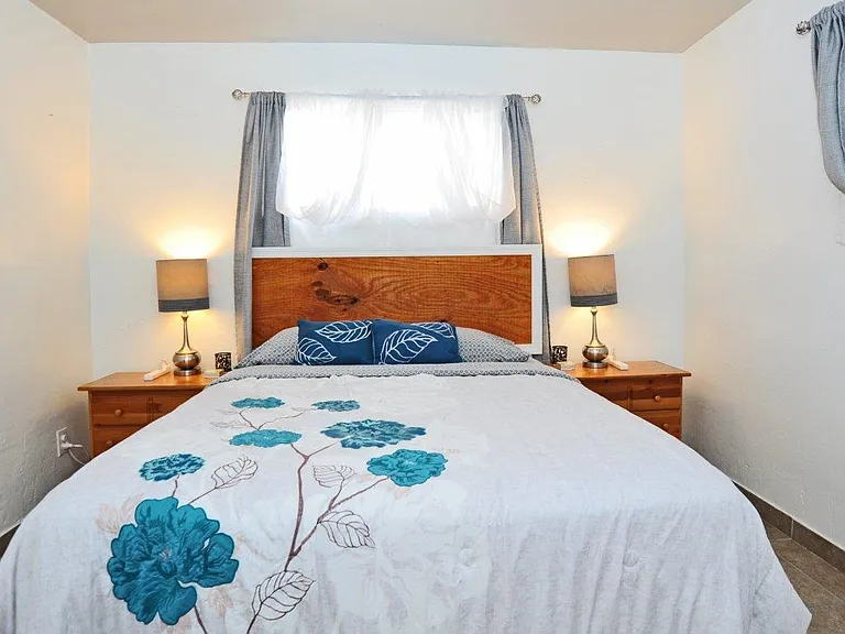 901 W Calle Ramona #1 — Photo 32