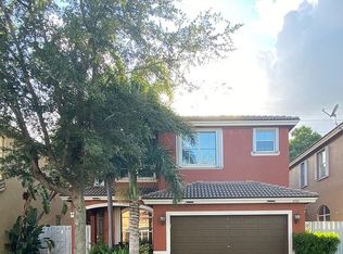 4910 SW 38th Way, Fort Lauderdale, FL 33312