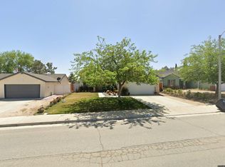 3725 Hatcher Pl, Rosamond, CA 93560