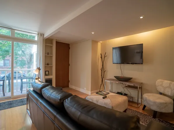 830 W Altgeld St, Chicago, IL