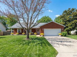 853 Mayfair Dr, Belleville, IL 62221