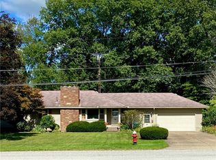 135 Ridgeland Dr, Amherst, OH 44001
