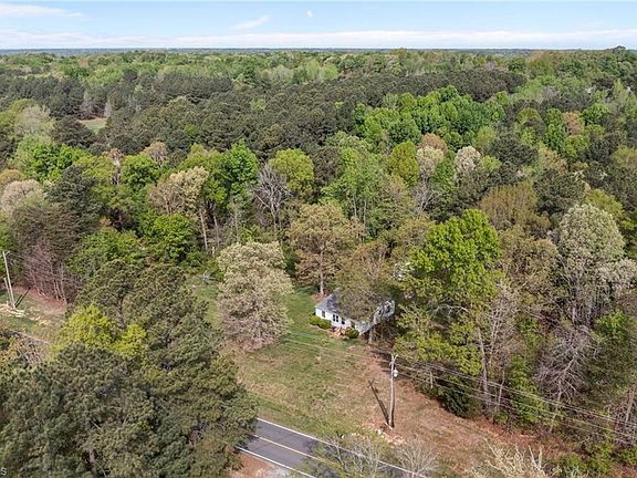 4th image of 4919 Mount Willing Rd