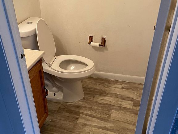 5th image of 5224 Torresdale Ave
