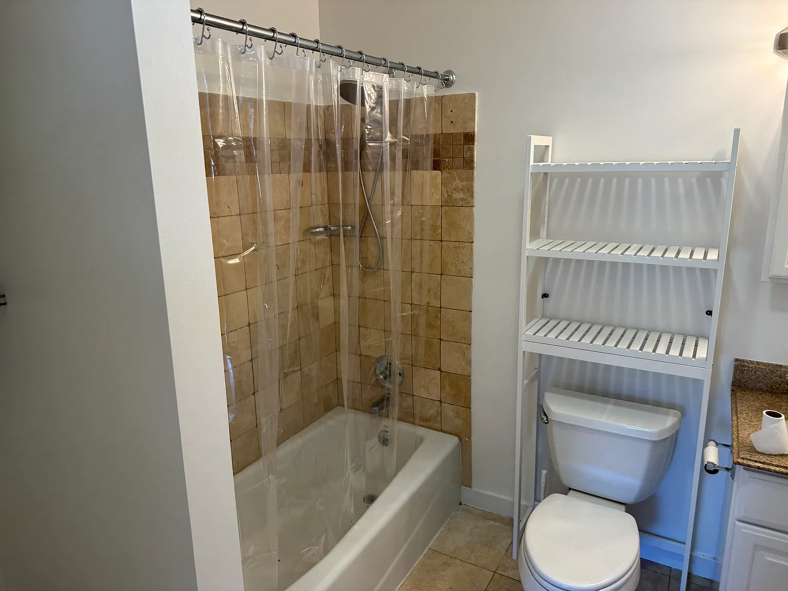 2 bed, 700 sqft, $2,150 — Photo 3