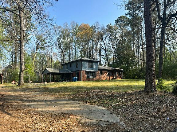3rd image of 3211 Hamilton Rd