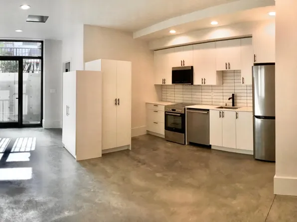 826 25th Ave S #B, Seattle, WA 98144