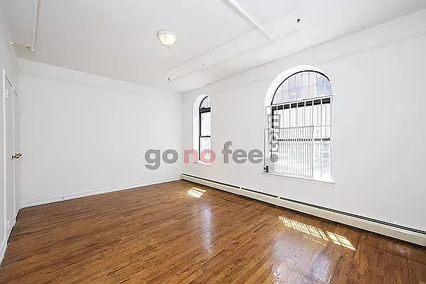 Rented by C2R Management LLC | media 3