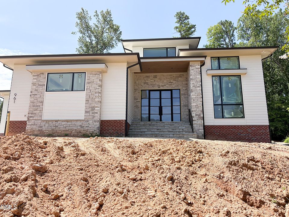 1st image of 961 Wimbleton Dr