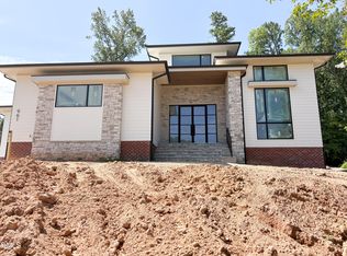 961 Wimbleton Dr, Raleigh, NC 27609