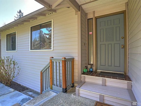 The entry is fully covered and exterior has been recently painted in 2015.