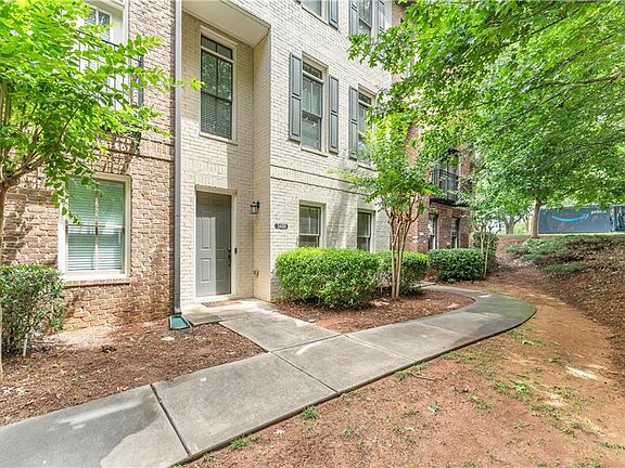4th image of 3486 Village Park Way NW