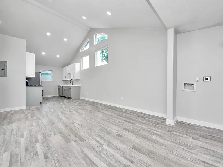 6201 Batterson St — Photo 6