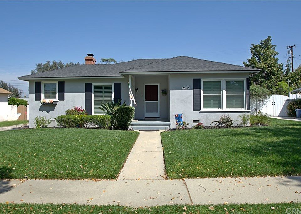 1st image of 1327 College Ave