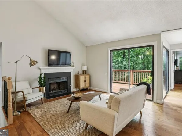 85 Dunwoody Springs Dr, Sandy Springs, GA 30328