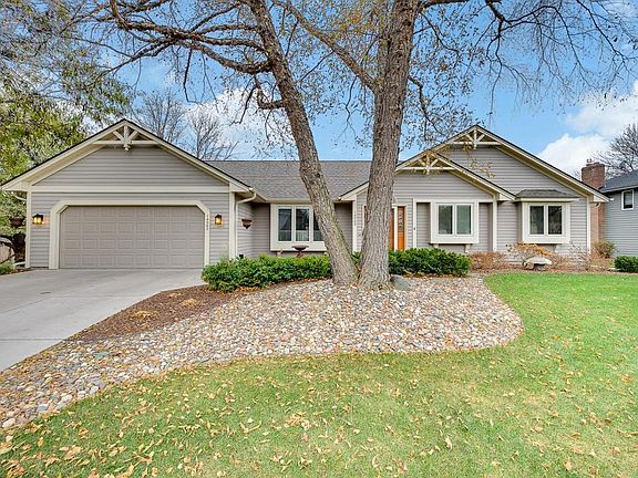 2nd image of 14963 Village Woods Dr
