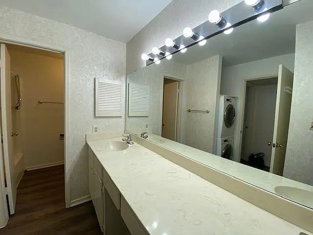 1100 Augusta Dr #46 — Photo 30